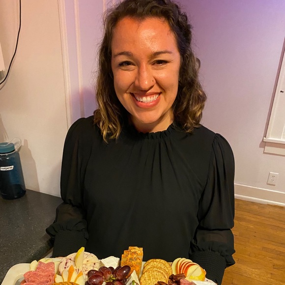 Meet your Posher, Alyssa - Picture 1 of 1